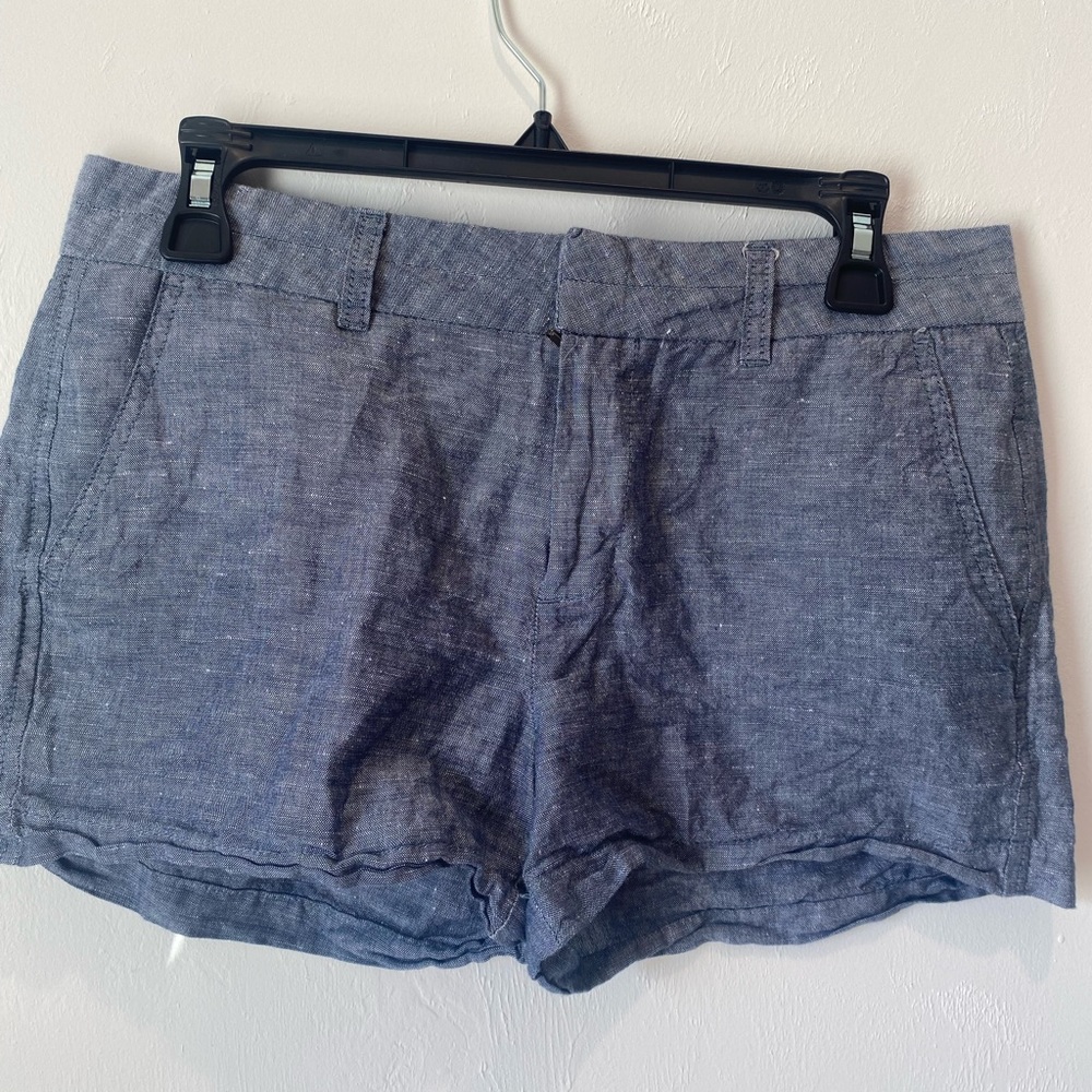 GAP City Khaki Shorts denim 3” size 2